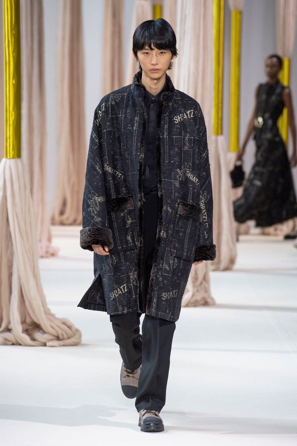 シアジー・チェン 2023年秋冬 2024年 パリ Runway 雑誌45