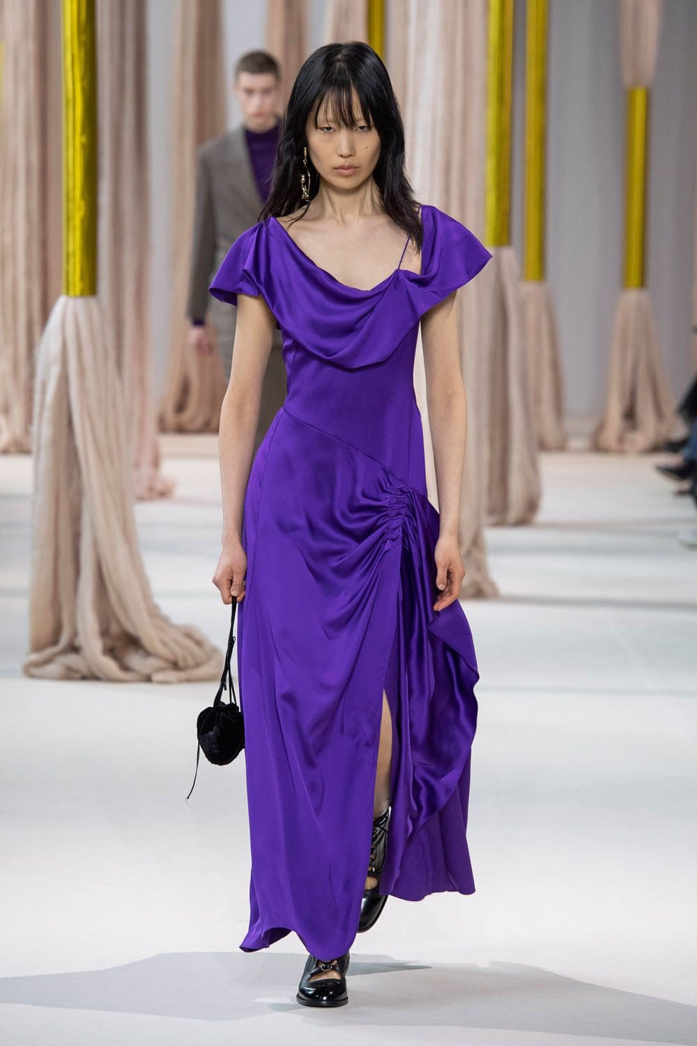 シアジー・チェン 2023年秋冬 2024年 パリ Runway 雑誌49