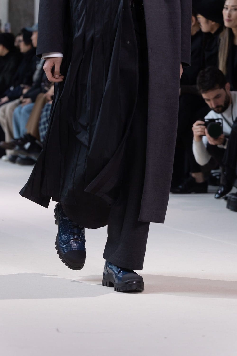 シアジー・チェン 2023年秋冬 2024年 パリ Runway 雑誌76
