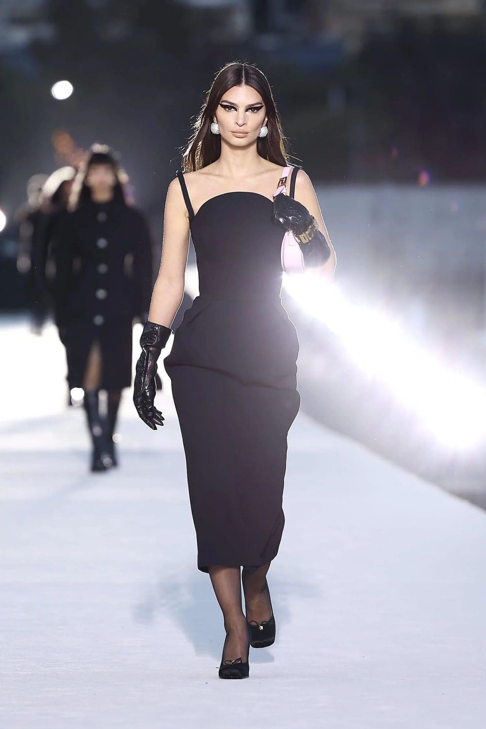 范思哲 2023 秋冬洛杉矶 Runway 25杂志