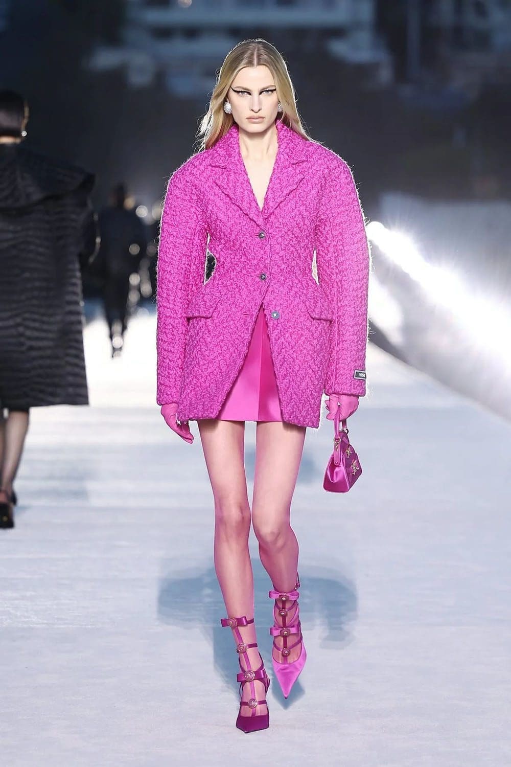 Versace Fall Winter 2023 Los Angeles Runway Magazine 41