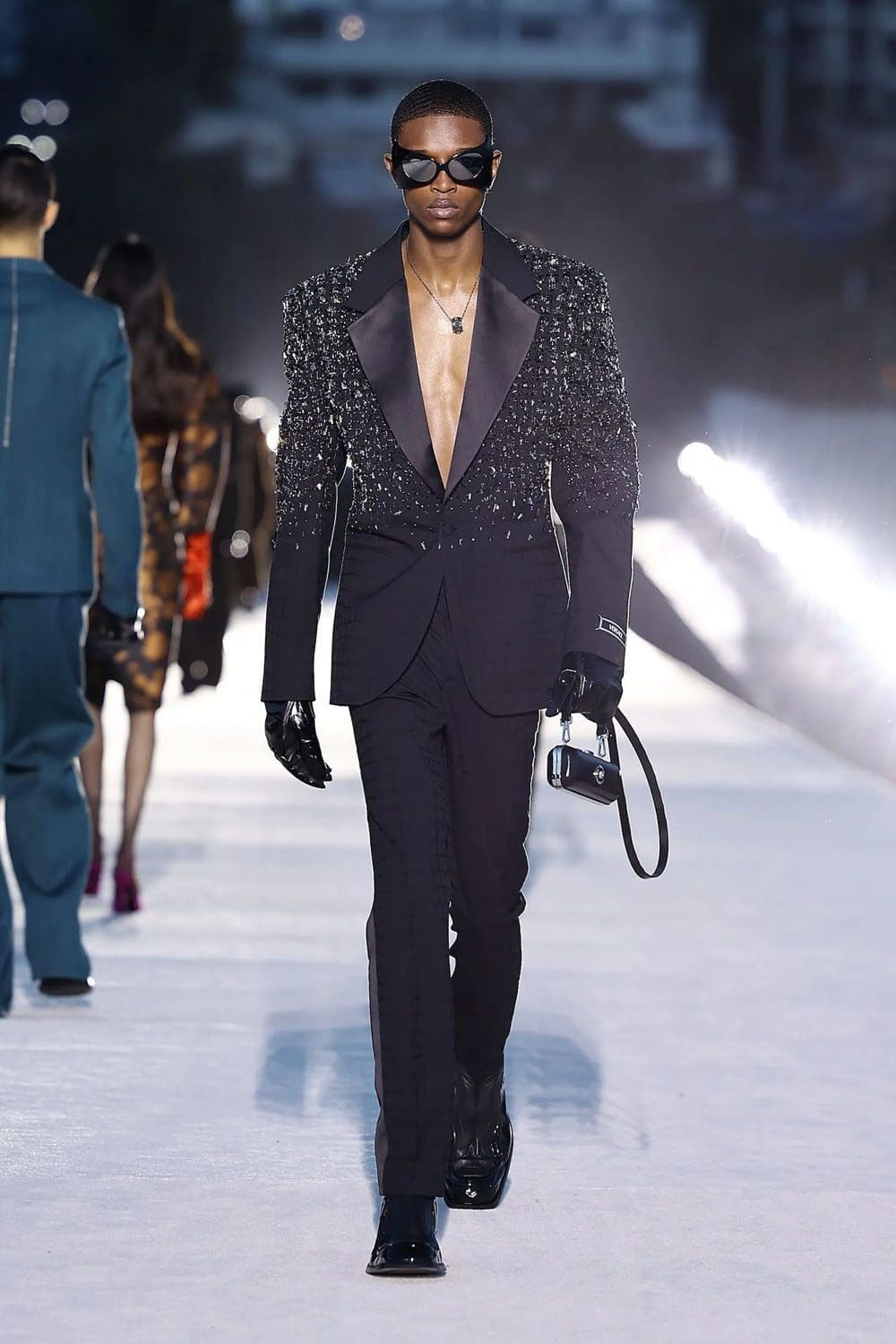 范思哲 2023 秋冬洛杉矶 Runway 5杂志
