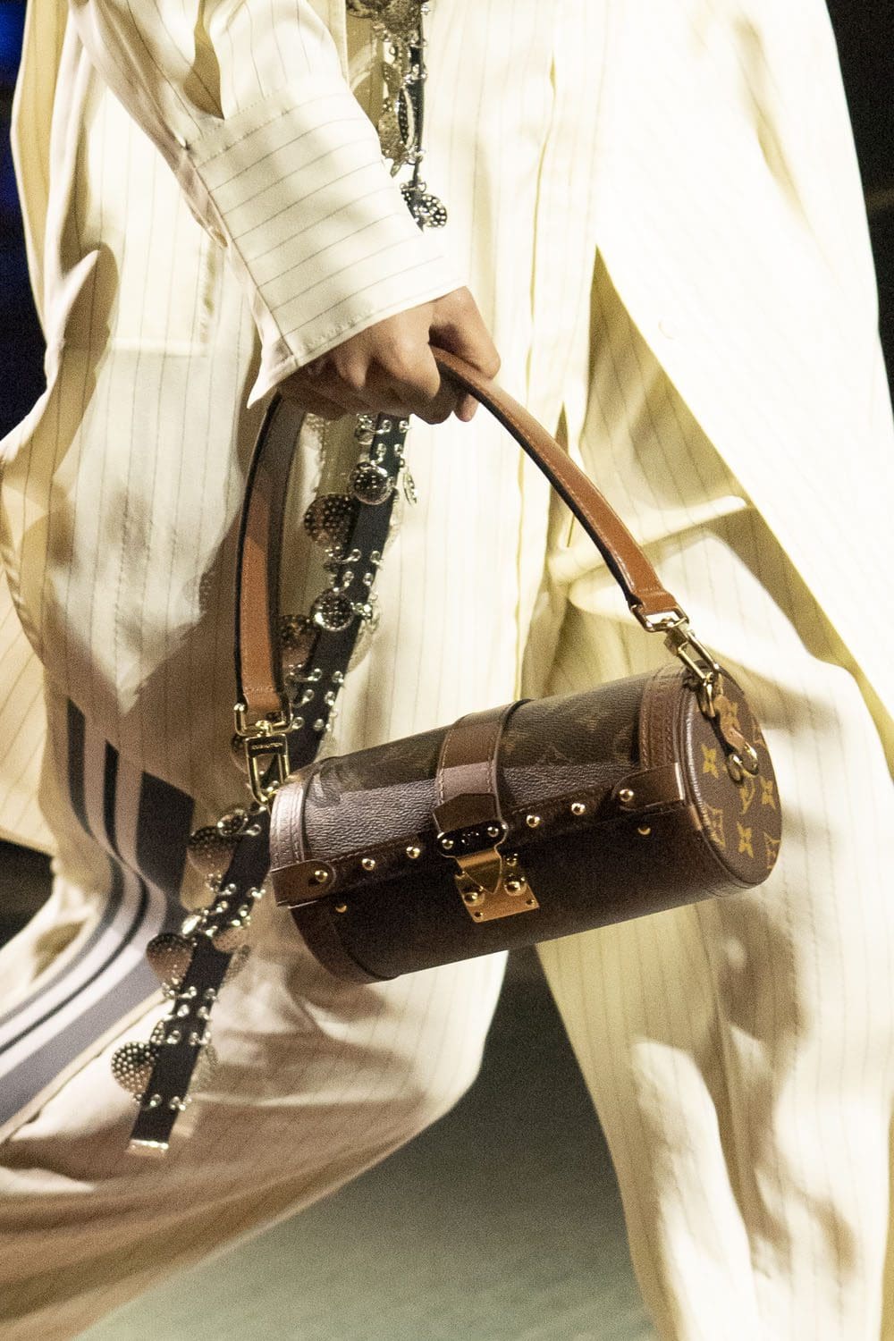 Louis Vuitton Pre Fall 2023 Borse, Scarpe, Dettagli Runway Magazine (64)