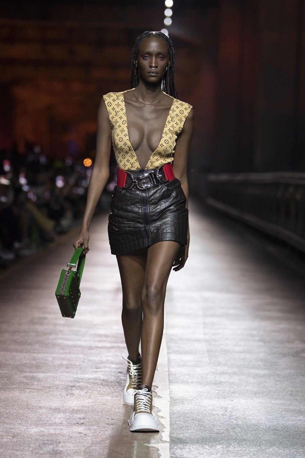 Louis Vuitton Pre Fall 2023 Seoul Runway Magazine (15)