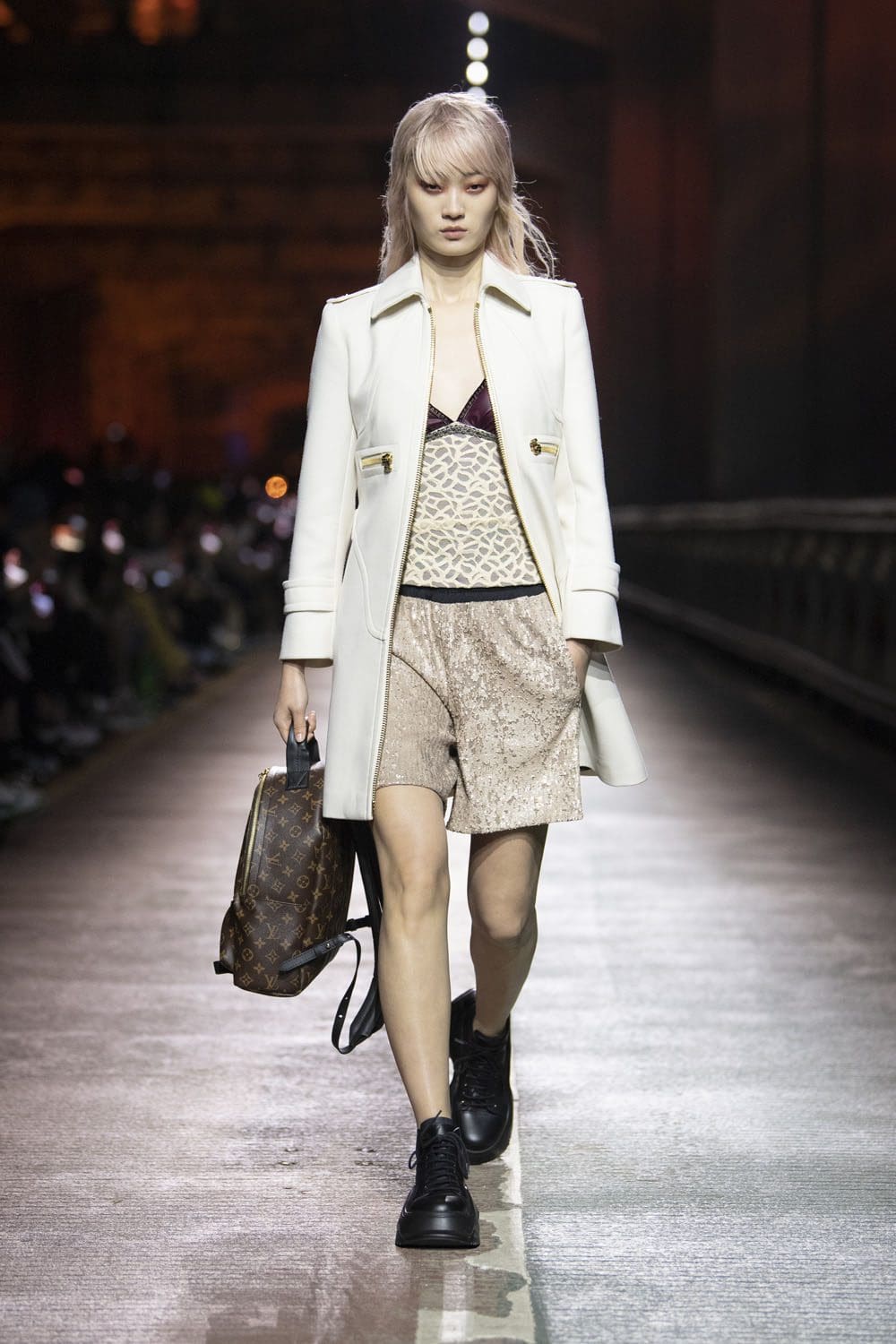 Louis Vuitton Pre Fall 2023 Seoul Runway Magazine (25)
