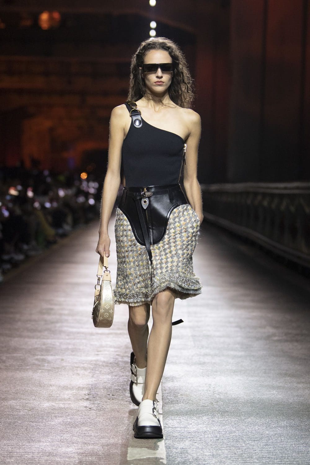 Louis Vuitton Pre Fall 2023 Seoul Runway Magazine (27)