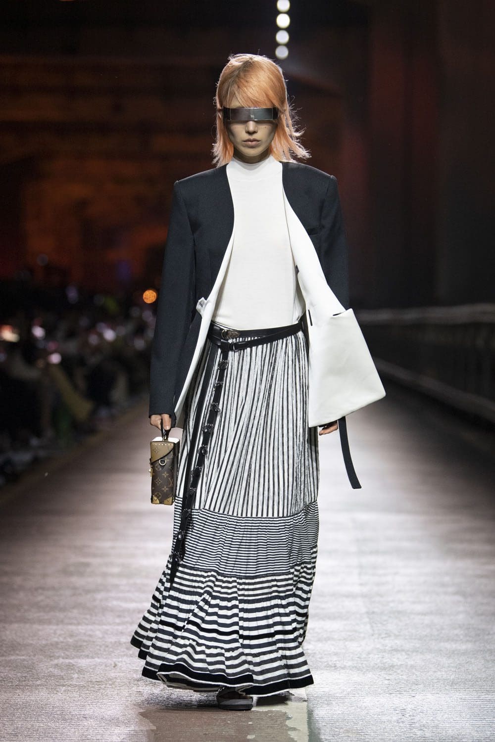Louis Vuitton Pre Fall 2023 Seoul Runway Magazine (38)