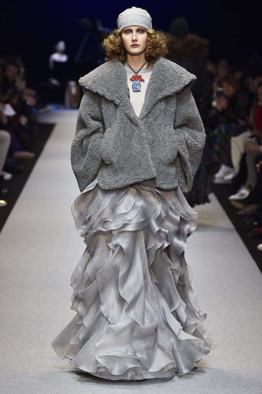 Pascal_Millet_fall_winter_2017_2018_Paris_Fashion_Week_Runway_Magazine PASCAL MILLET Outono Inverno 2017-2018 Semana da Moda de Paris