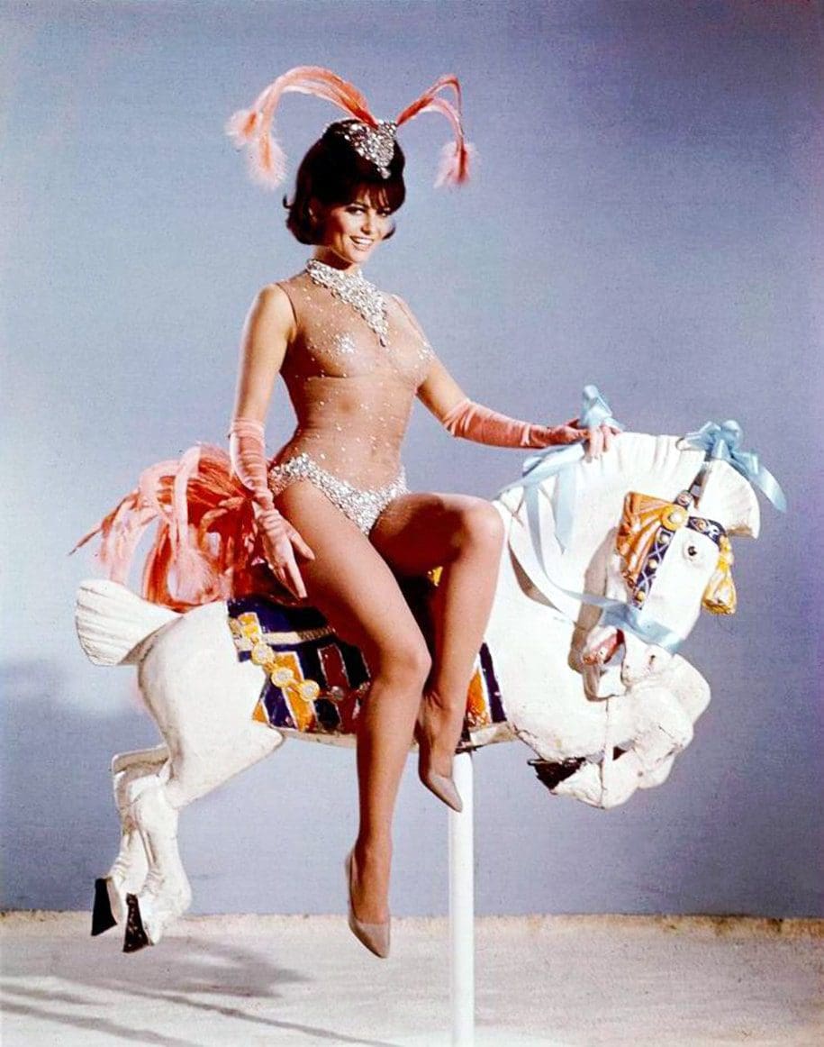 Claudia Cardinale por Runway revista Claudia Cardinale por Runway revista