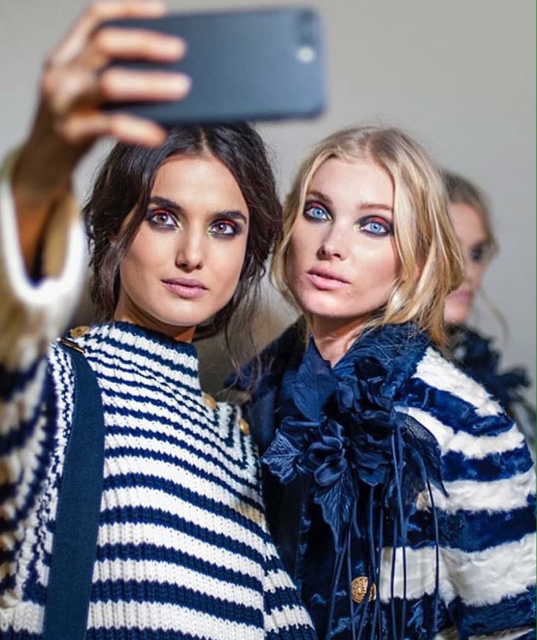 Alberta Ferretti - Fashion Week Milan 2017 di Runway Magazine Alberta Ferretti - Fashion Week Milan 2017 di Runway Magazine