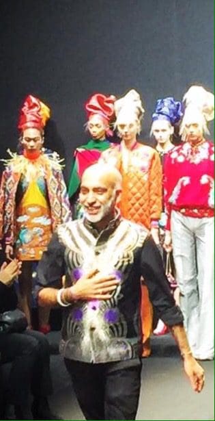 Manish Arora au Grand Palais por Runway Revista Manish Arora au Grand Palais por Runway Revista