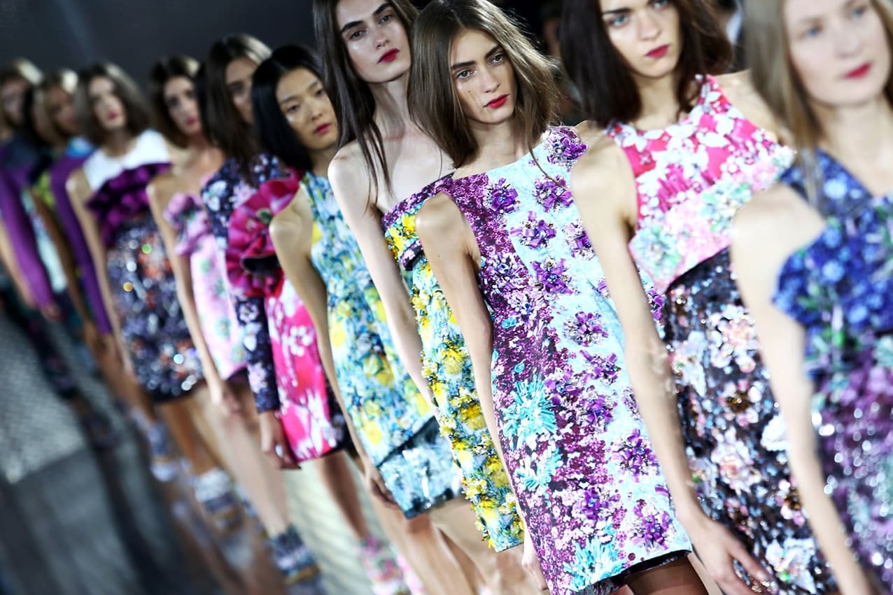 Geschichte der Fashion Week von Runway Magazin katrantzou-London-Fashion-Woche-2016-runway-Magazin Geschichte der Fashion Week